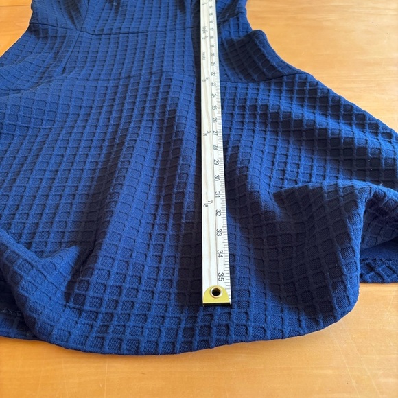 Banana Republic 10 fit and flare navy blue textured knit dress - Picture 8 of 10